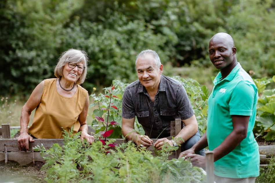 Gruppe von Ehrenamtlichen im Havelgarten